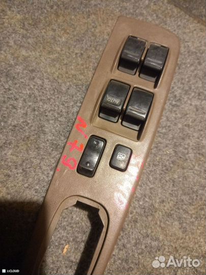 Блок упр. стеклоподьемниками на toyota camry SV40