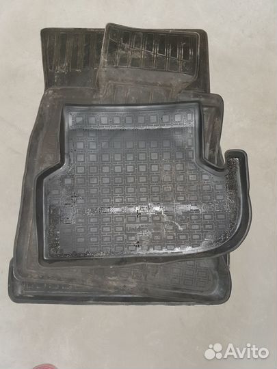 Резиновые коврики в bmw f10 бмв