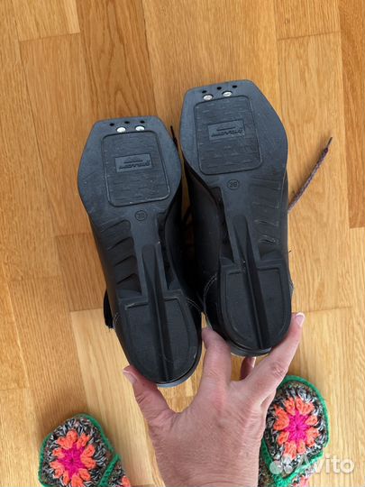 Лыжные ботинки