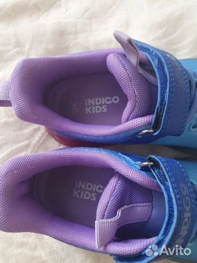 Кроссовки для девочки