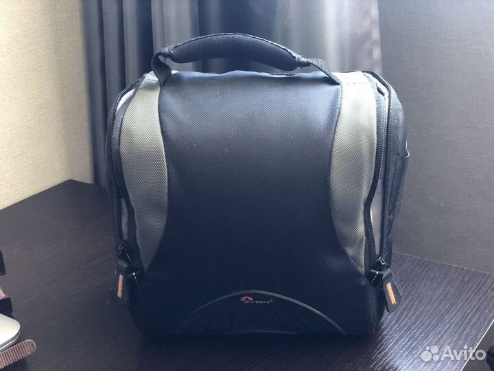 Зеркальный фотоаппарат Canon eos 1100d