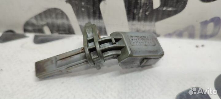 Датчик ABS задний правый Audi Q7 4LB BAR