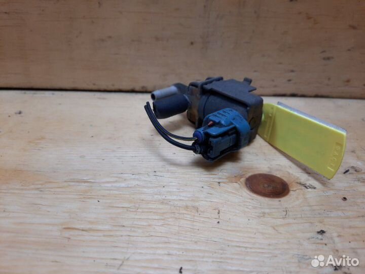 Клапан вакуумный Toyota Alphard MNH10W 1mzfe 2004