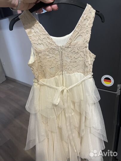 Платья нарядные 2шт