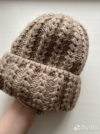 Шапка женская вязаная
