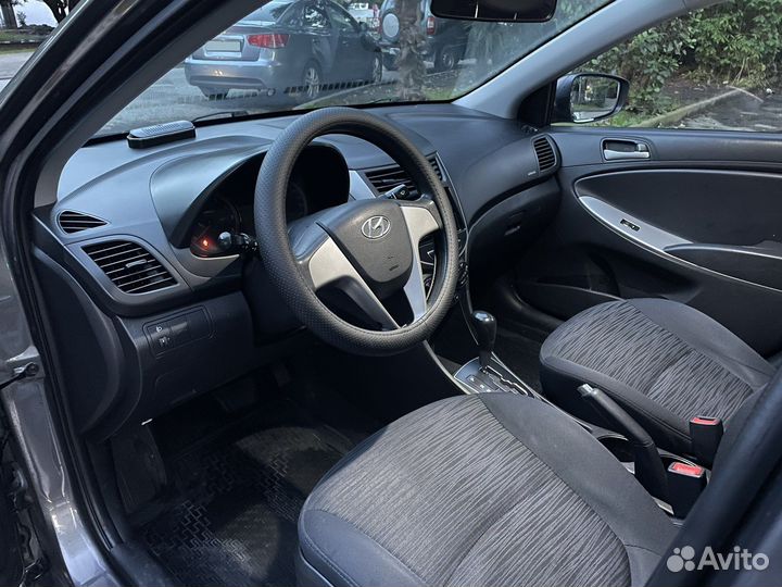 Hyundai Solaris 1.4 AT, 2015, 195 000 км