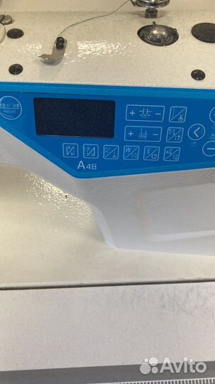 Промышленная прямострочная швейная машинка