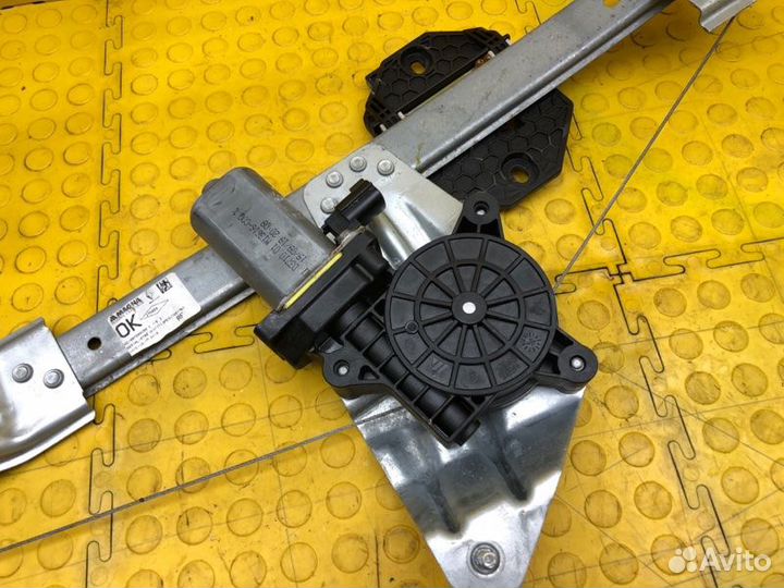 Стеклоподъемник передний правый Renault Logan