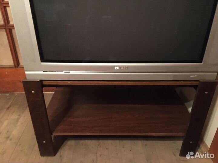 Столик журнальный СССР + телевизор”Philips”