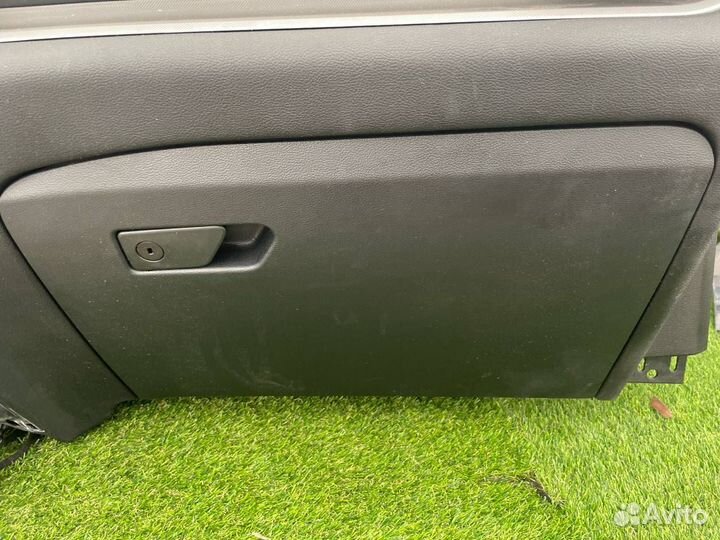 Бардачок Ford Explorer 6 U625 2020