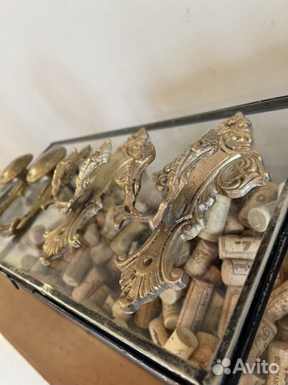 Вешалка настенная крючок антикварный. Латунь. Фра