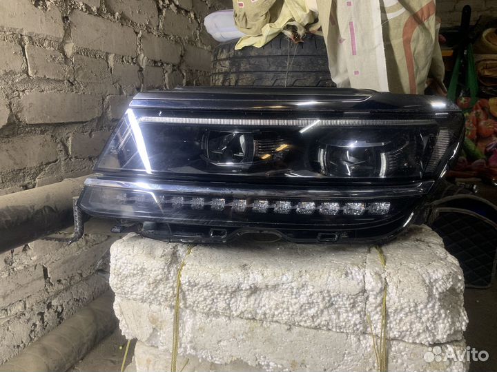Фары на volkswagen tiguan 2