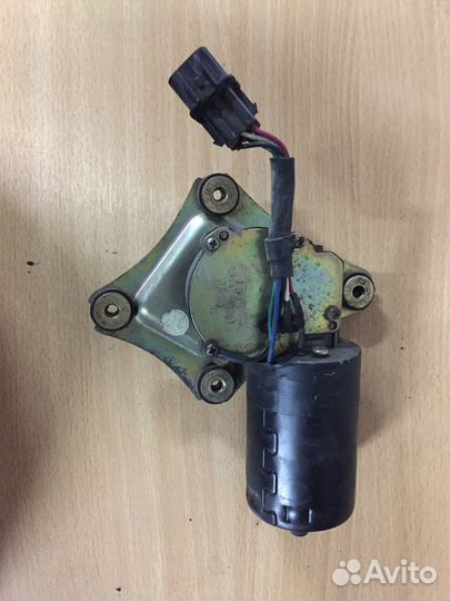 Моторчик стеклоочистителя, передн. Lifan Breez 520