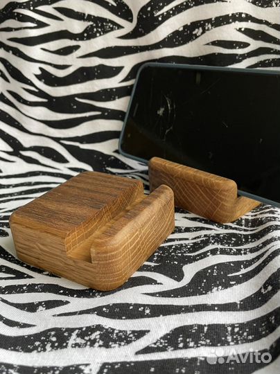 Подставка для телефона (натуральное дерево)