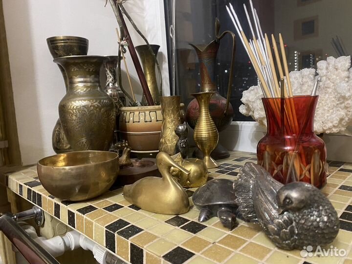 Фигурки и посуда