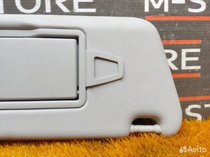 Козырек солнцезащитный передний правый