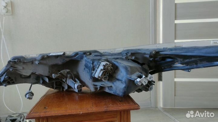 Правая фара, toyota corolla e160 рест