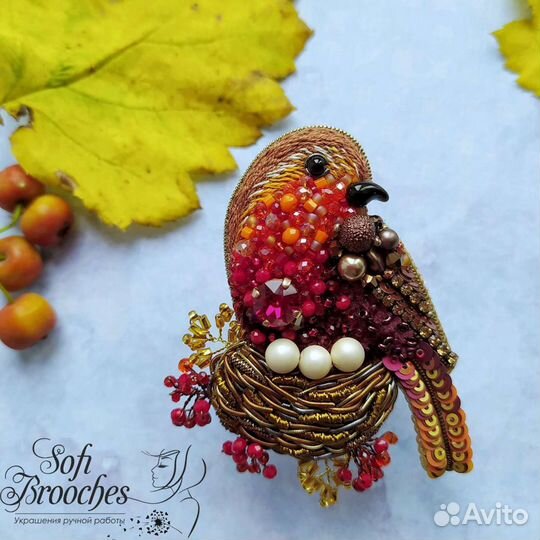 Брошь птичка