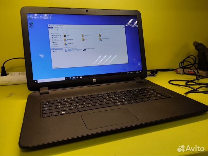 Ноутбук HP 17p105ur