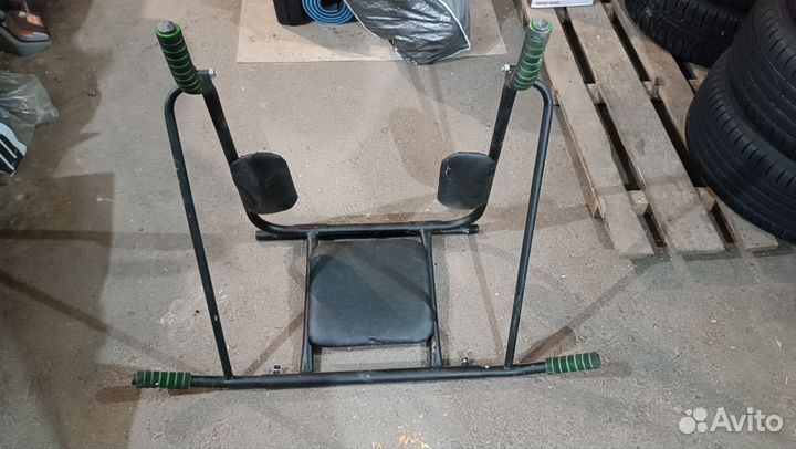 Турник настенный бу