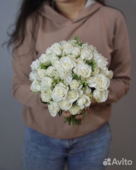 Букет невесты из кустовых роз