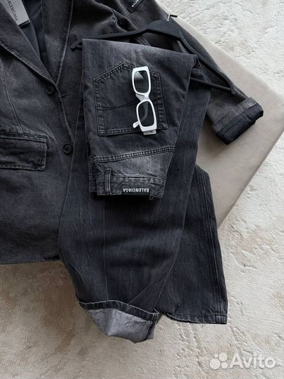 Джинсы женские Balenciaga