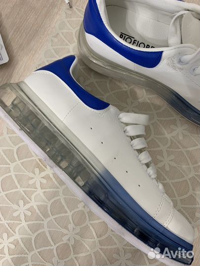 Кроссовки женские новые 39