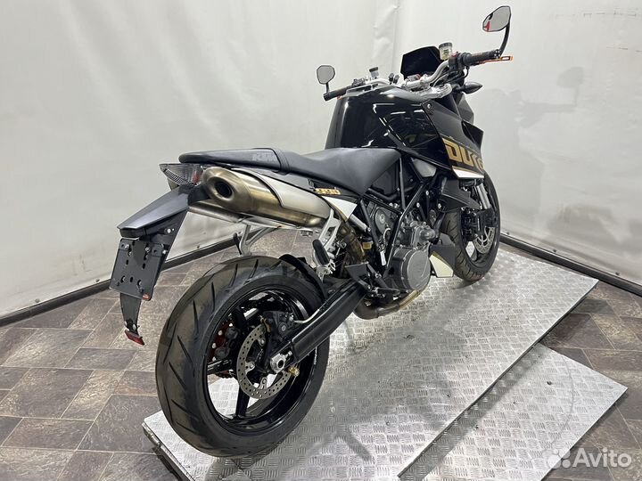 Мотоцикл KTM duke 990 2011