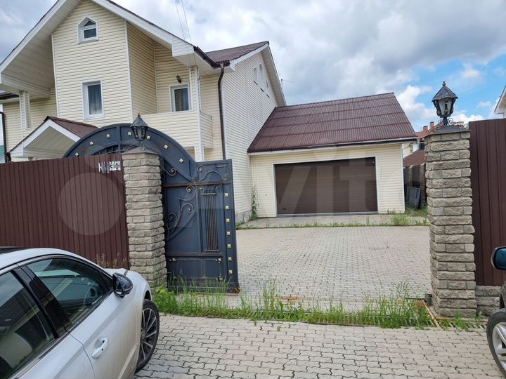 Коттедж 478,3 м² на участке 15 сот.