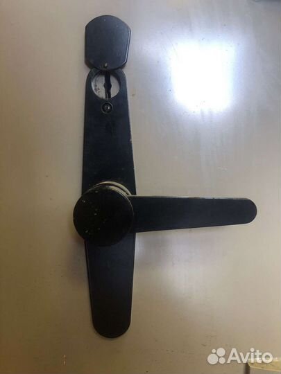 Вскрытие замков/Квартиры/Автомобили/сейфы/гаражи