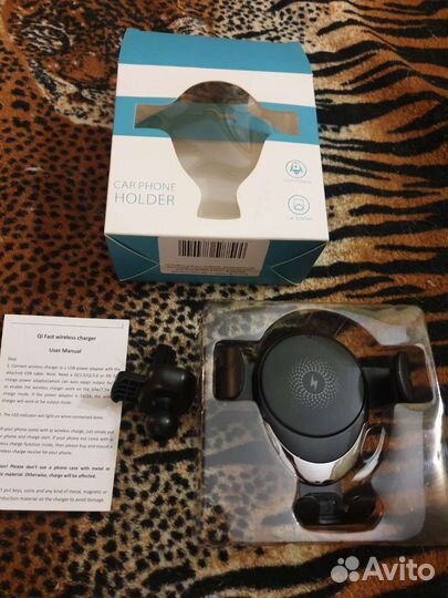 Продам безпроводную зарядку в автомобиль