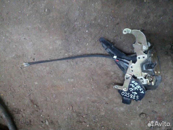 Замок двери передней правой 2 контакта Geely MK 20