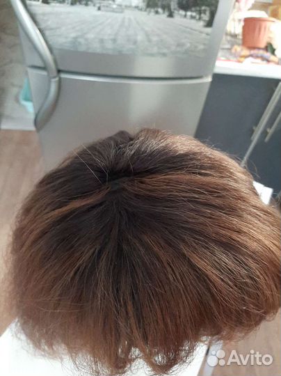 Парик натуральный каре.Длина 30см