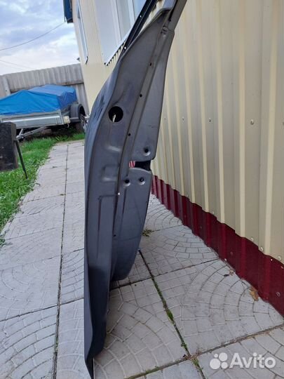 Продаю переднюю левую дверь Hyundai Solaris 2