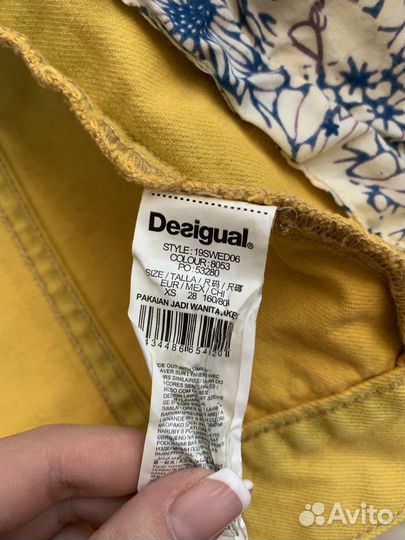 Джинсовка с росписью desigual