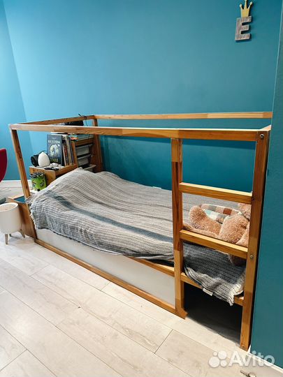 Детская кровать IKEA Кюра (кровать-перевертыш)