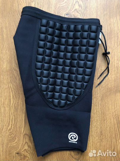 Шорты Rehband неопрен с защитой