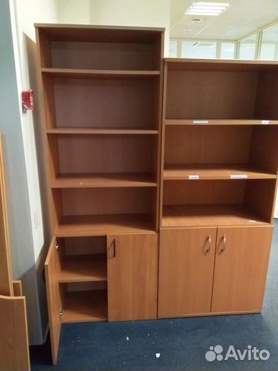 Мебель офисная в цвете вишня