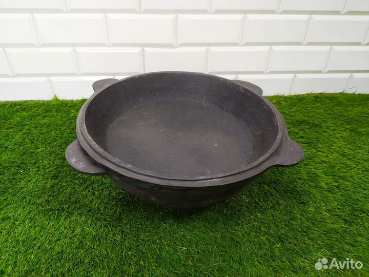 Казан чугунный с крышкой сковородой