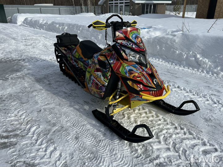 Снегоход BRP SKI-DOO Summit SP 146 600HO etec