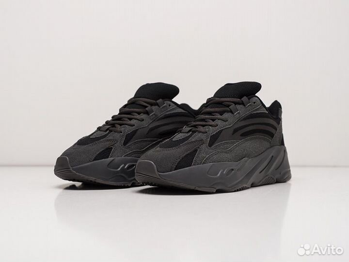 Кроссовки Adidas Yeezy Boost 700 v2 Vanta (36-45)