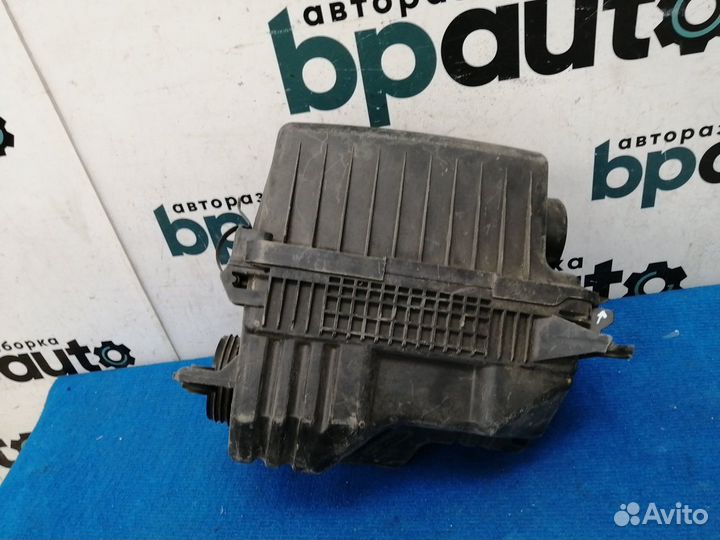 Корпус воздушного фильтра 28110-1R300