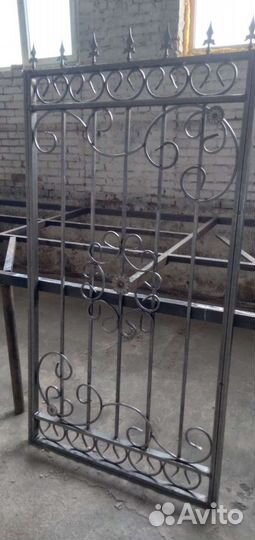 Электросварщик предоставляет услуги по ремонту и м