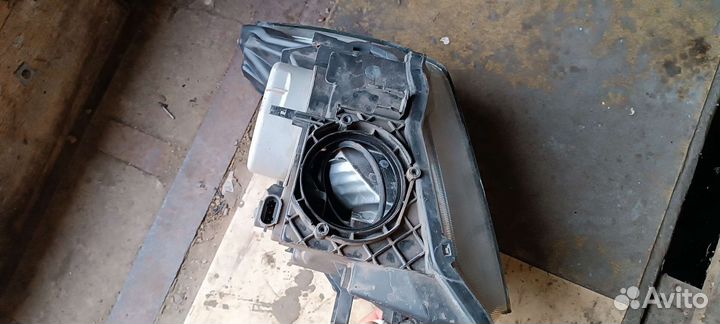 Фара nissan pathfinder