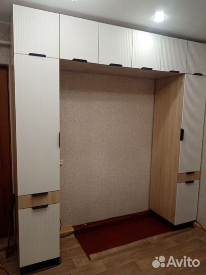 Шкаф с полками новый