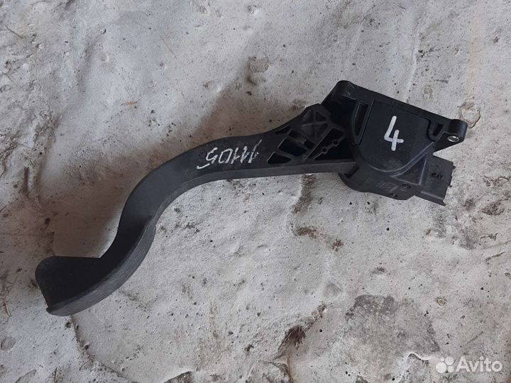 Педаль газа Peugeot Partner B9 1.6 HDI