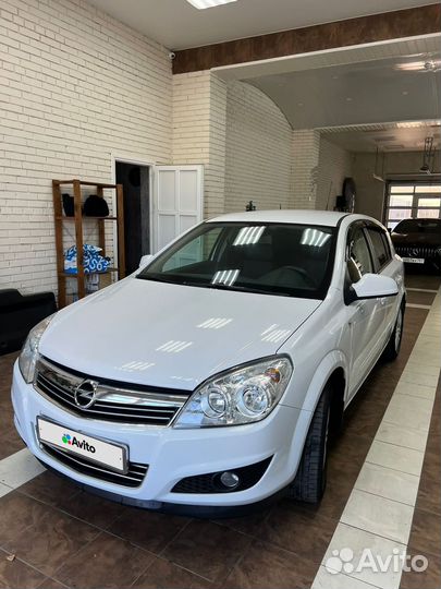 Opel Astra 1.6 AMT, 2011, 140 000 км