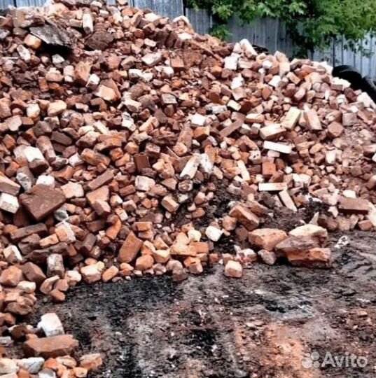 Бой кирпича бетона