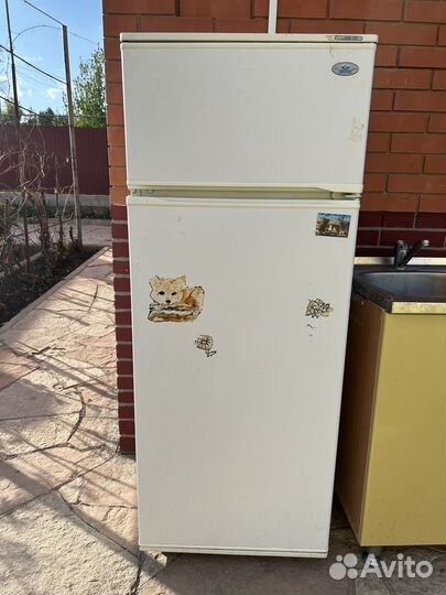 Холодильник атлант бу