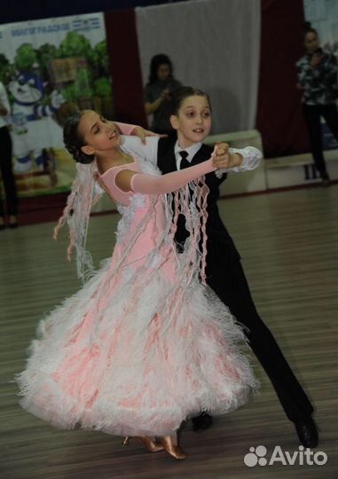 Платье бальное стандарт Ю-1